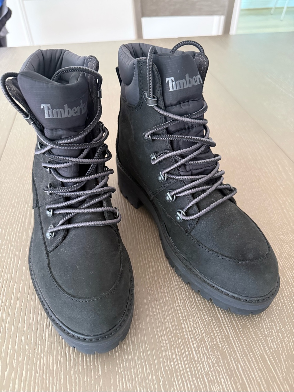 Women’s Timberland Courmayeur Valley Black Waterproof Hiker Boots Size 7.5